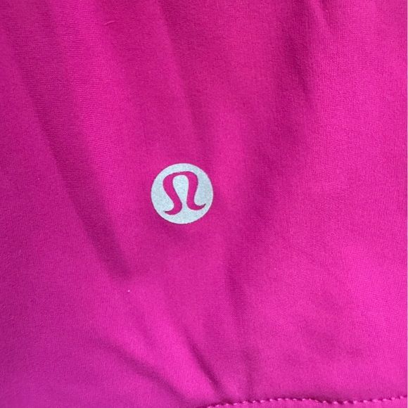 Lululemon Stash It Bra in Ripened Raspberry. - Picture 13 of 16